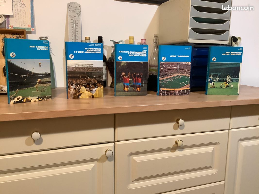 Lot de 12 livres sur le foot (image 2)