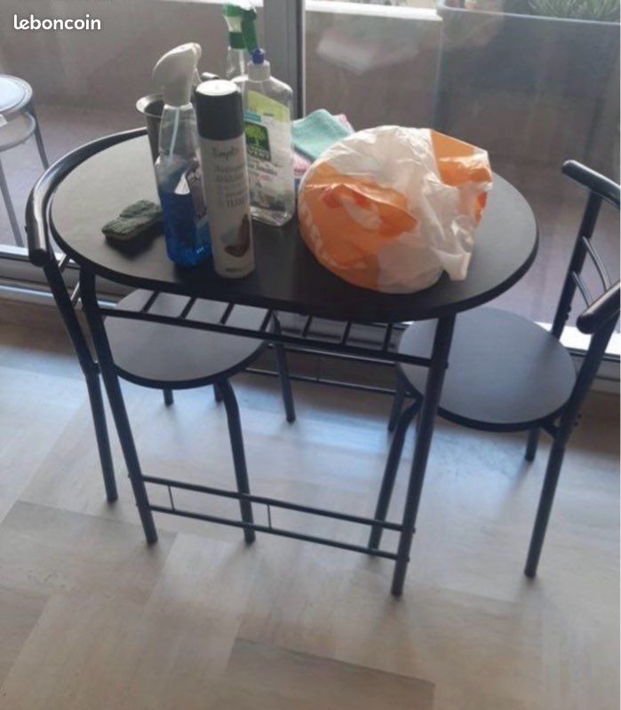 Ensemble table +2 chaises (image 1)