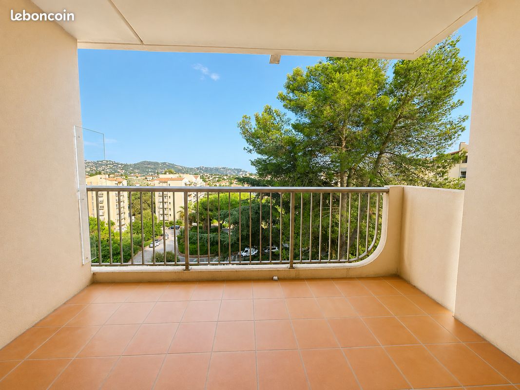 Appartement 2 pièces 48 m² · à Le Cannet · 48 m² · 900 €