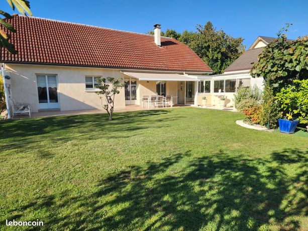Propriété 7 pièces 147 m²
