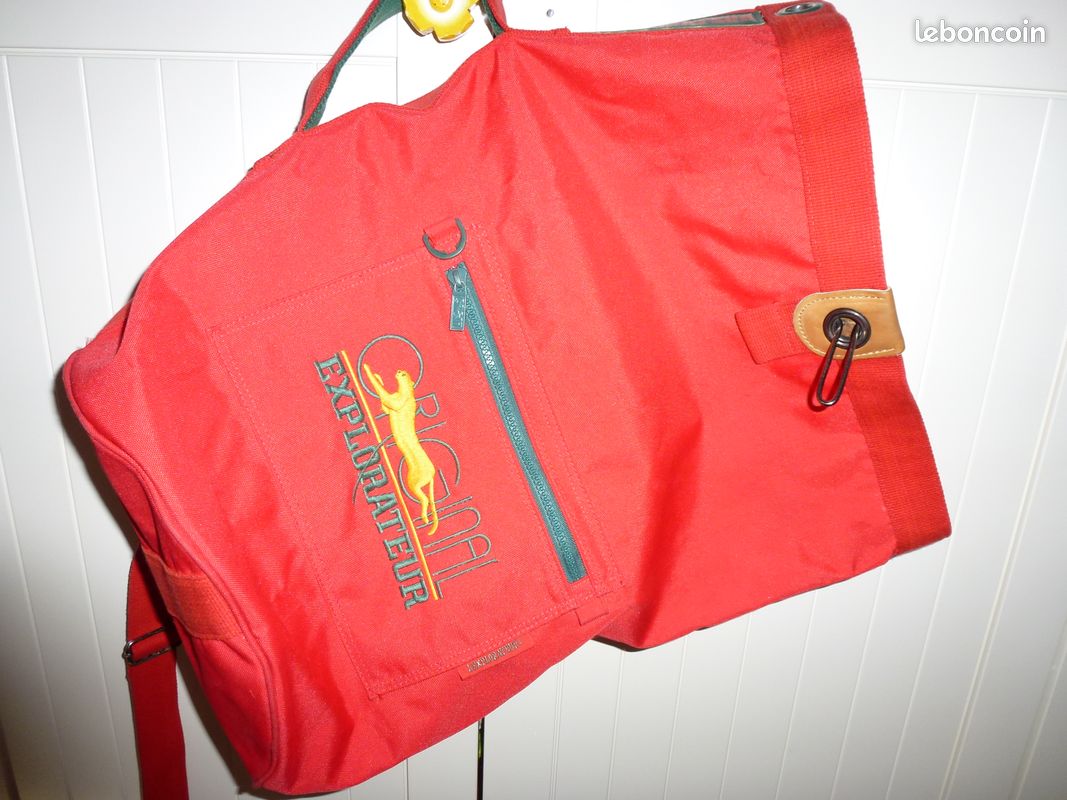 Sac bandoulière explorateur rouge servi une seule fois (image 1)