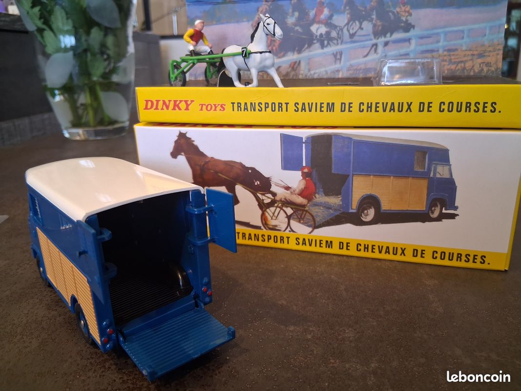 Norev CIJ 1/43 - Saviem Sulky Transport de Chevaux