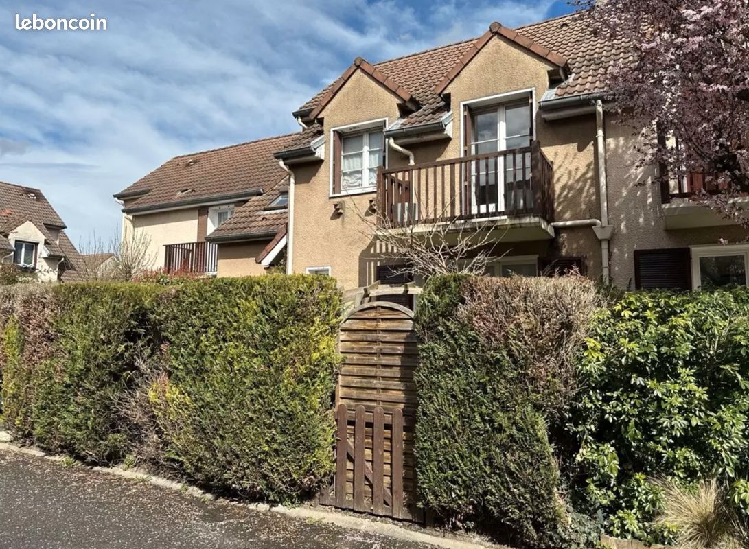 Maison 9 pièces 155 m² · à Fontenay-le-Fleury · 155 m² · 479 000 €