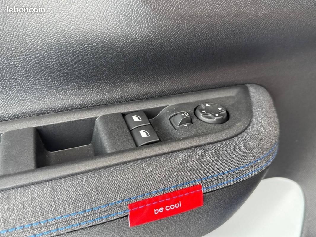 Citroën C3 Hybride 110 ch Automatique - Plus (image 18)