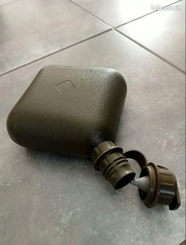 Gourde US Skilcrart, en plastique vert olive, neuve (image 7)
