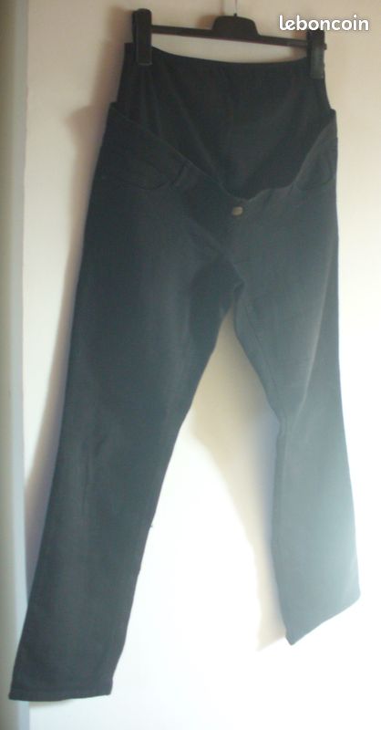 Jeans de grossesse T40 - Vendu à l'unité - 1 Noir 3 Bleus Taille 40 - L · Très bon état (image 2)