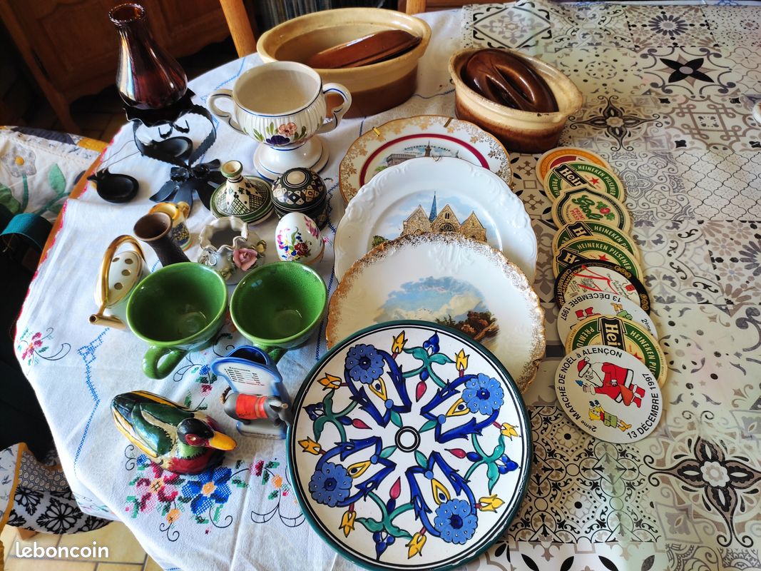 Bibelots (image 1)