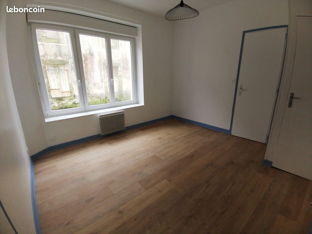 BEAU T2 au RDC 35M² Recemment rénovéCENTRE VILLE PROX COMMERCE ECOLES .LIBRE DE SUITE (image 3)