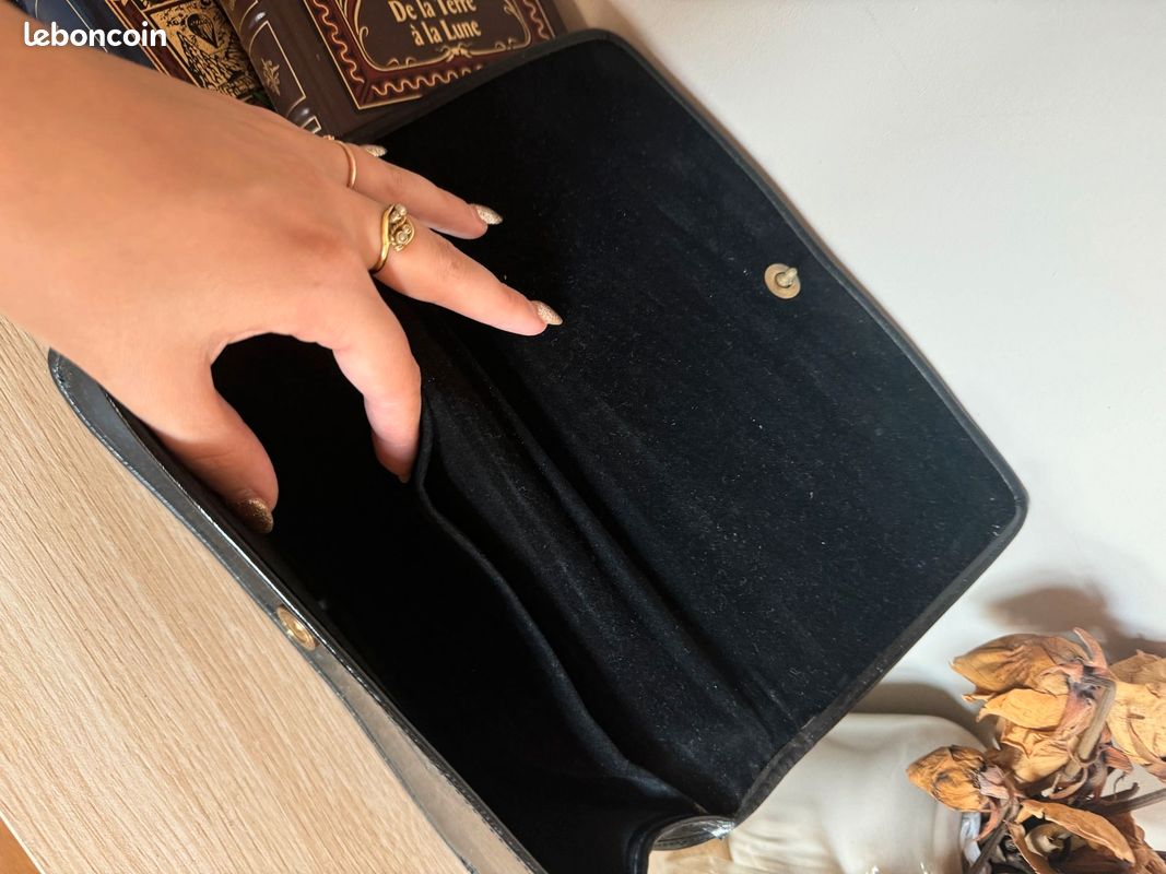 Sac Guess Vetement Guess Pas Cher Chine GUESS PURSE WITH WALLET