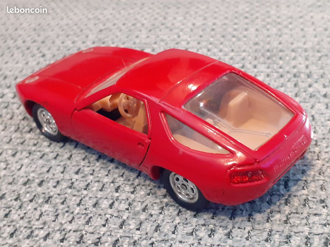 Solido 1/43 Porsche 928 de 1977 (image 2)
