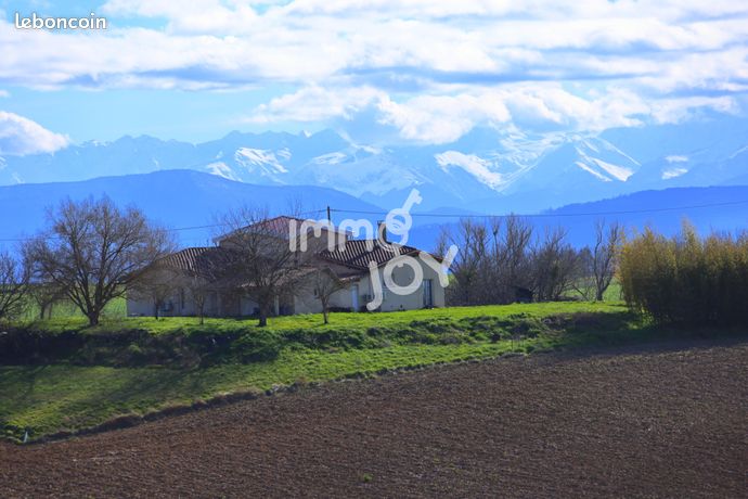 Villa 8 pièces 216 m²