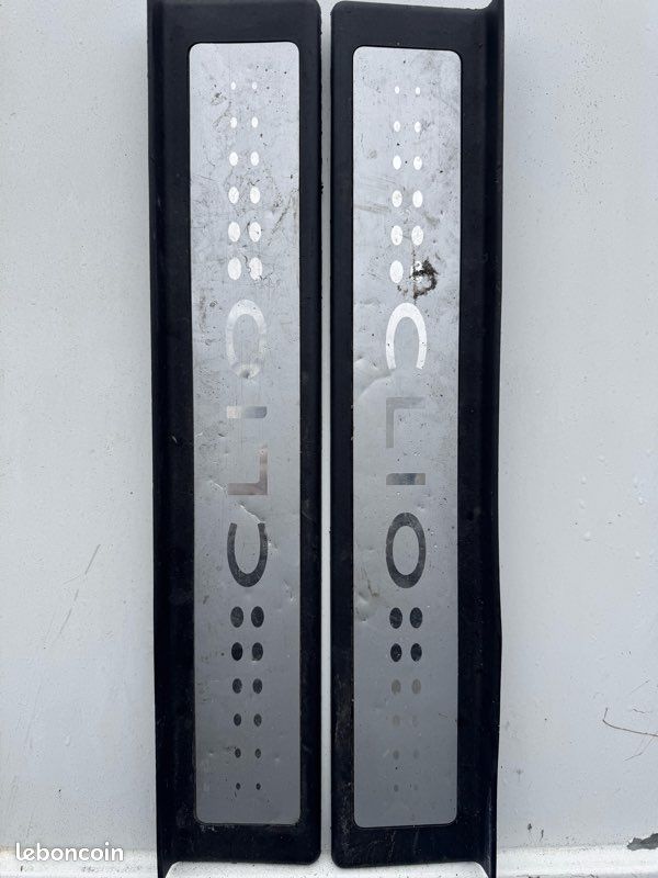 Seuil de porte Clio 3 (image 1)