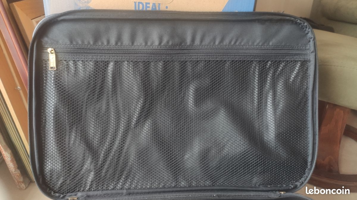 Valise à roulettes NXT Carry on noire en tissu, moyen format TBE (image 12)