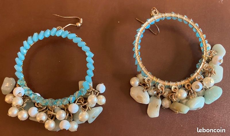 Lot De 7 Paires De Boucles D'oreilles Fantaisies - Blanc, Jamais Portées, Avec étiquettes