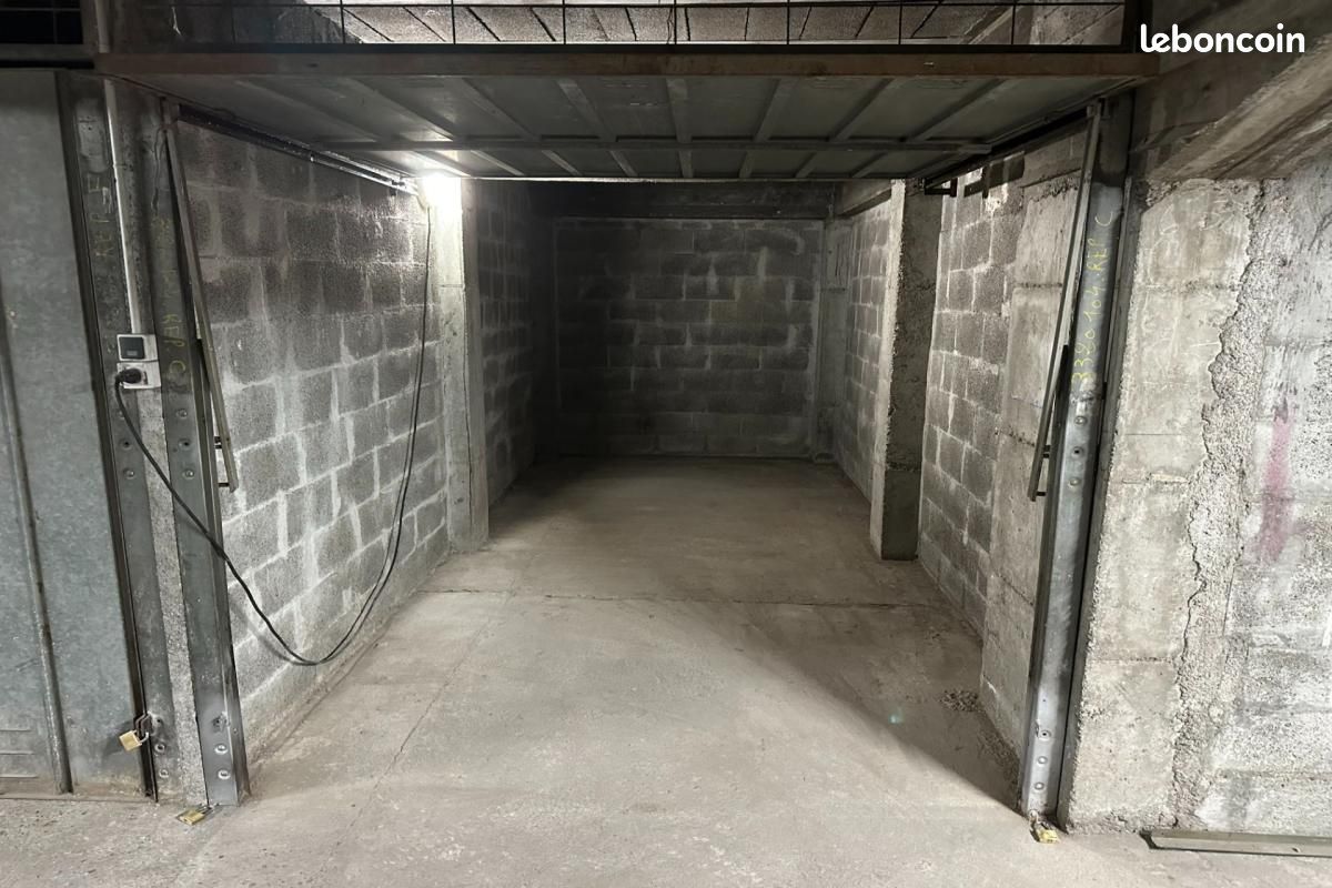 Parking 13 m² · à Cagnes-sur-Mer · 13 m² · 110 €/mois
