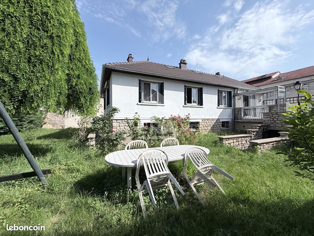Maison 8 pièces 160 m² · à Créteil · 160 m² · 750 000 €