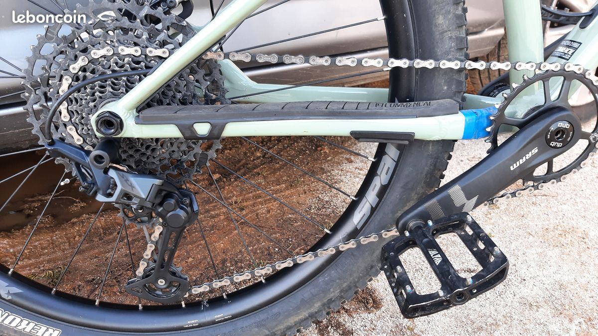 Commencal Meta HT AM Essential (image 7)