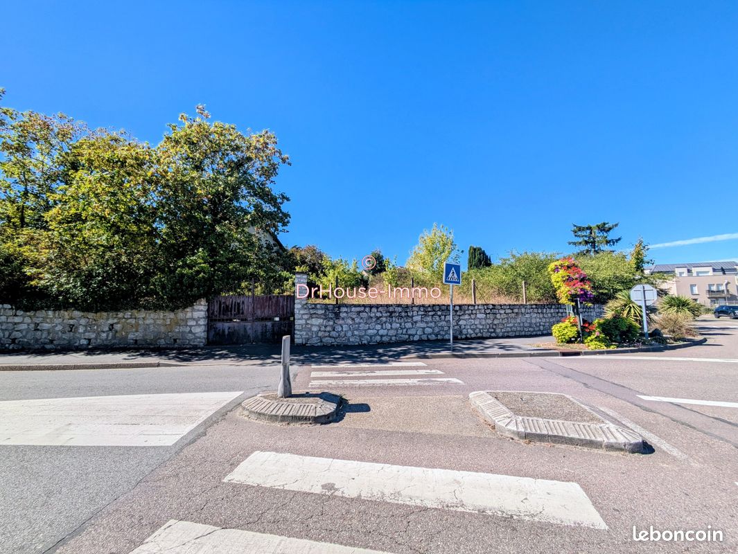 Terrain 582 m² · à Épône · 582 m² · 285 000 €