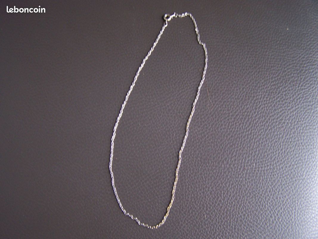 Chainette pendentif (image 1)