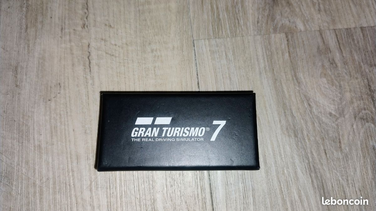 Porte-clé officiel Gran Turismo 7 PS5 / PS4 – Collector avec boîte (image 1)
