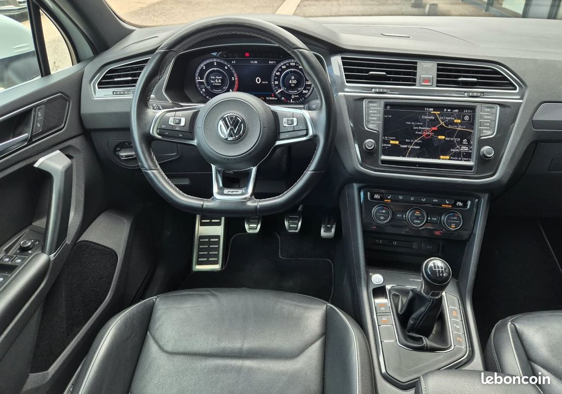 VOLKSWAGEN TIGUAN 2.0 TDI 150 CARAT - R-Line int/ext - Attelage électrique (image 26)