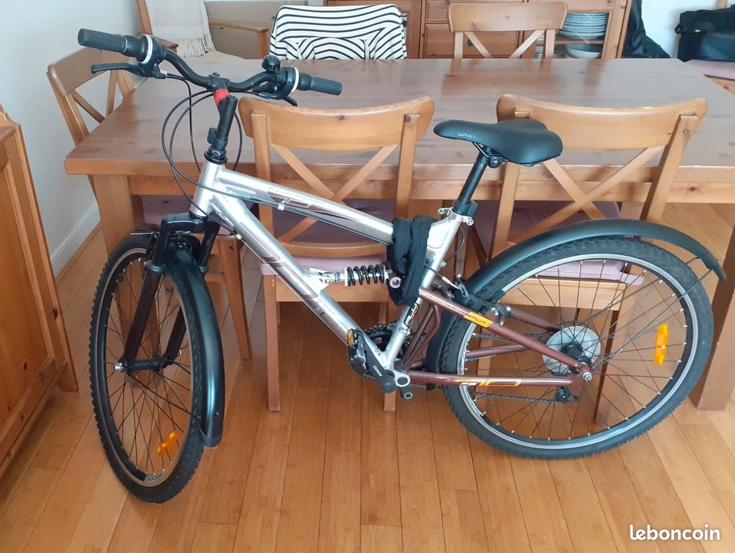 Vélo VTT VTC, tout suspendu, aluminium, 7 vitesses, garde-boue + Antivol neuf (image 3)