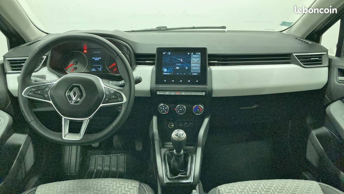 Renault clio e tech full hybrid 145 ch gsr2 techno (image 3)