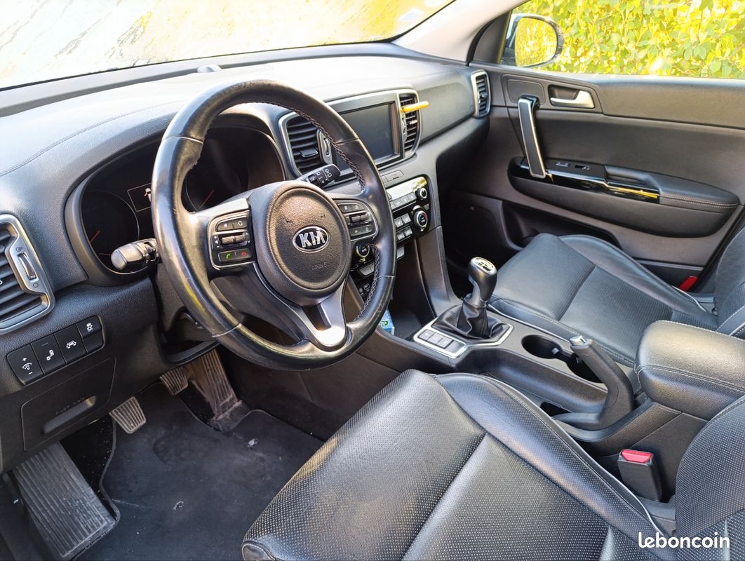 Kia Sportage (image 3)