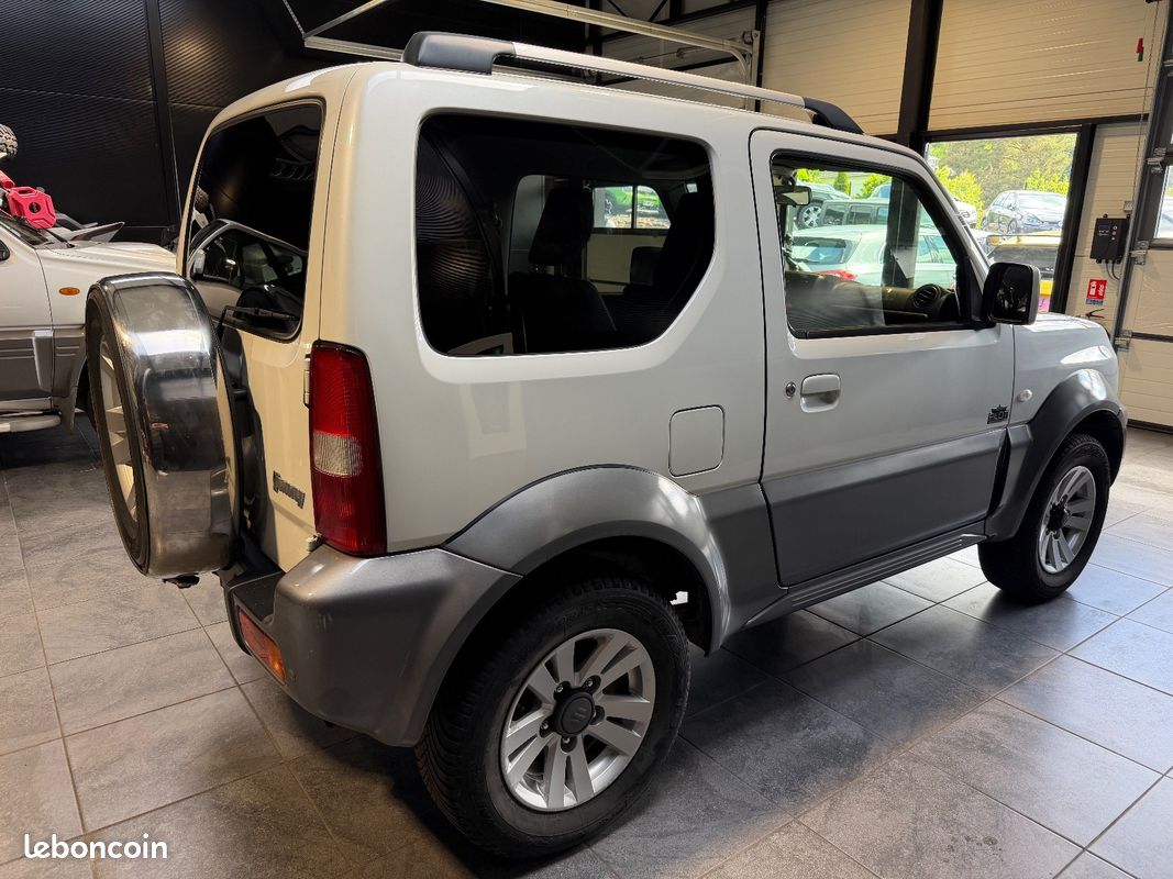 SUZUKI JIMNY 1,3L VVT 86Ch 4X4 3 PORTES 1ère MAIN (image 3)