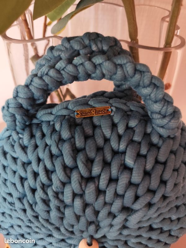 Sac rond élégant neuf au crochet fait main fait main main