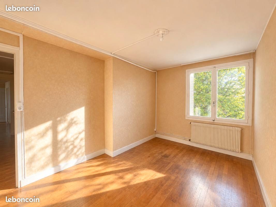 Appartement 4 pièces 80 m² · à Vitry-sur-Seine · 80 m² · 210 000 €