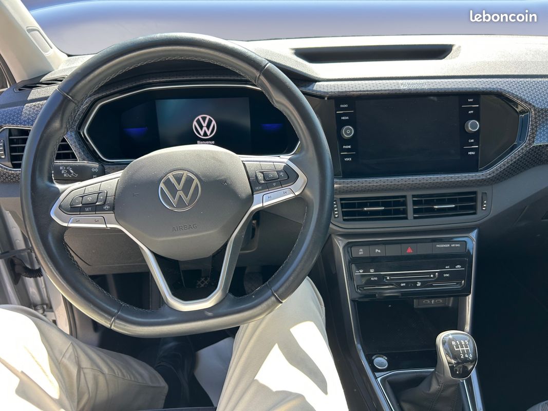 VOLKSWAGEN T-Cross 1.0 TSI 110 Start/Stop BVM6 R-Line Tech (image 14)