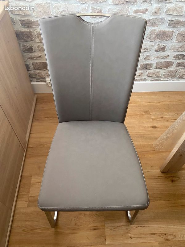 Chaise de table (image 1)