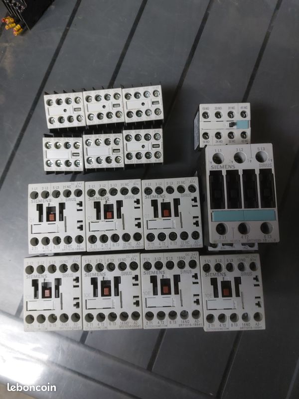 8 contacteurs puissance siemens bobine 24vdc (image 1)