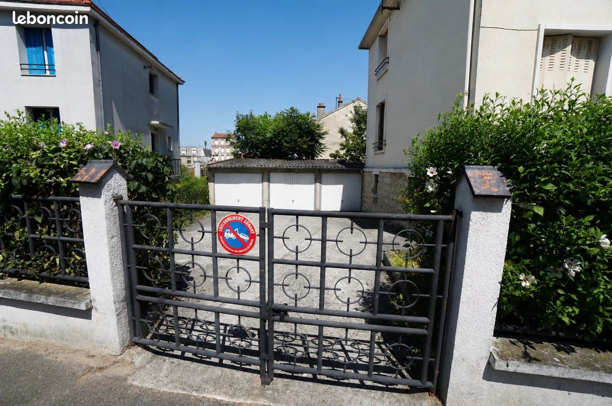 Parking 48 m² · à Noisy-le-Sec · 48 m² · 99 000 €