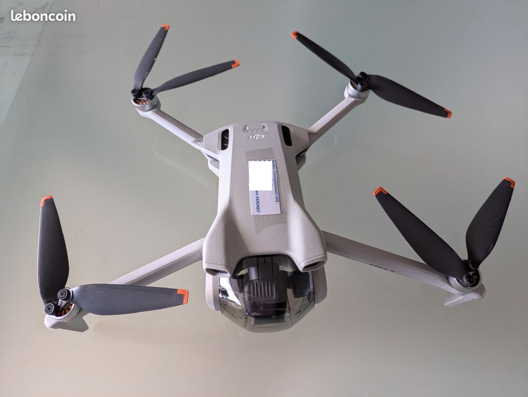 DJI Mini 3 – 2 batteries + accessoires – Très bon état (image 3)