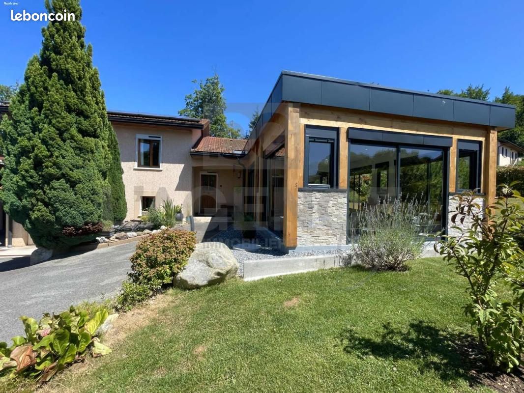 Maison 5 pièces 134 m² · à La Roche-sur-Foron · 134 m² · 649 000 €