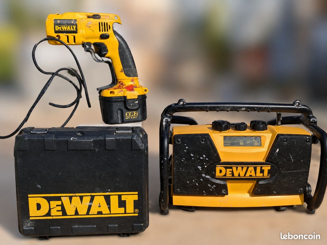Lot d'outillage DeWALT – Perceuse 12V XR2 + Radio + Coffret (image 1)