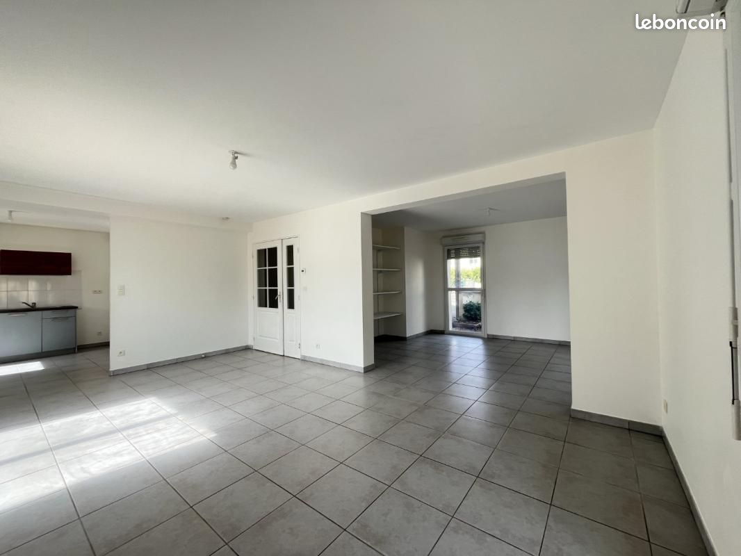 Maison 112 m² · à Saint-Denis-de-l'Hôtel · 112 m² · 805 €/mois