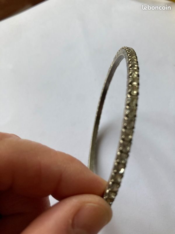 Bracelet rond avec strass (image 2)