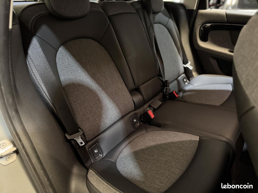 MINI COUNTRYMAN 1.5 Hybride 220 BVA F60 Cooper SE e-All4 Business DesigN - RÉVISÉ & GARANTIE 12 MO (image 27)