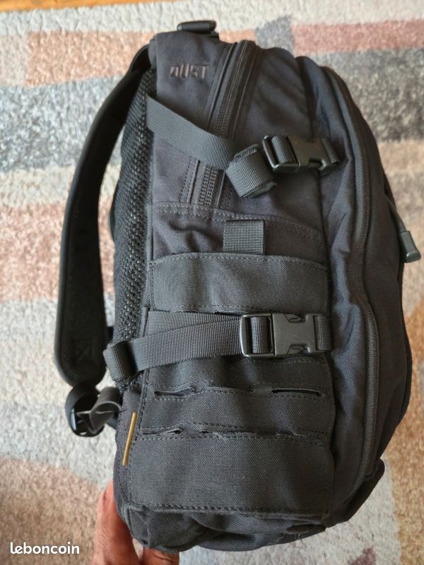 Sac à dos tactique Direct Action DUST noir , tres bon état (image 3)