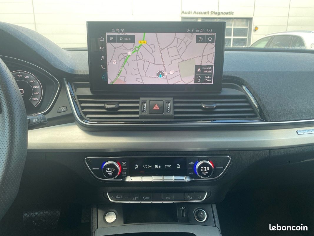 AUDI Q5 50 TFSIe 299 S tronic 7 Quattro S line (image 13)