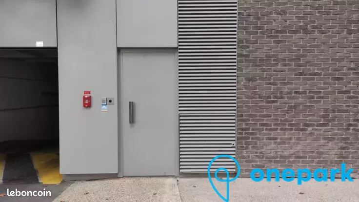 Parking 12 m² · à Orly · 12 m² · 94 €/mois