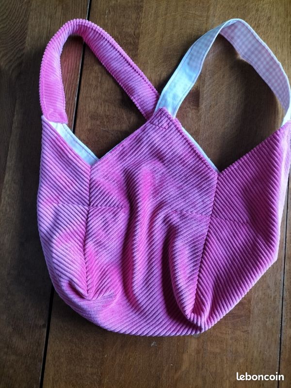Petit sac à main en velours (image 3)