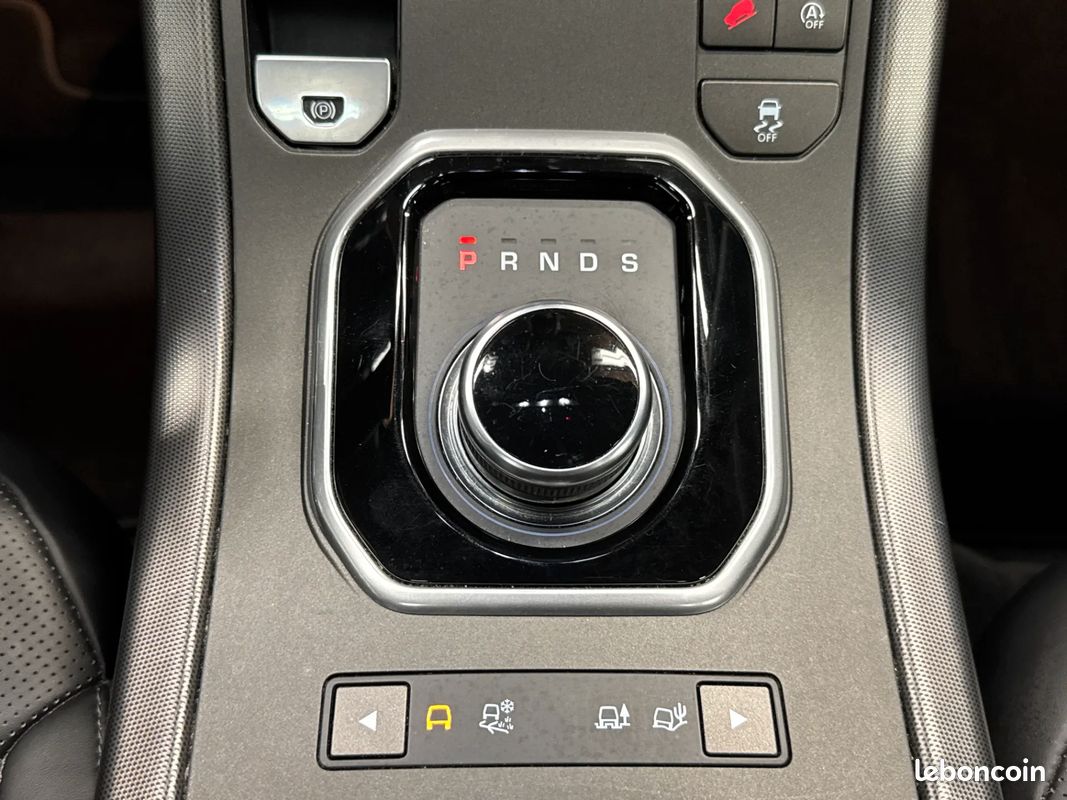 LAND ROVER RANGE ROVER 180ch HSE Dynamic - Suivi complet - 2018 (image 17)