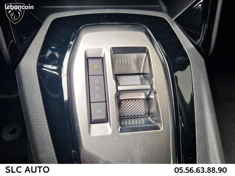 Peugeot 2008 1.2 Hybrid 136ch Style e-DCS6 (image 18)