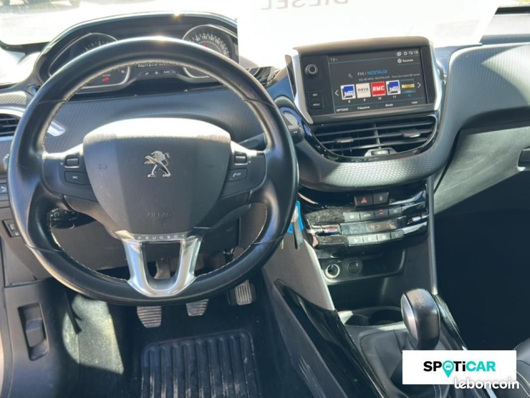 Peugeot 2008 BlueHDi 100ch S&S BVM5 Allure (image 10)