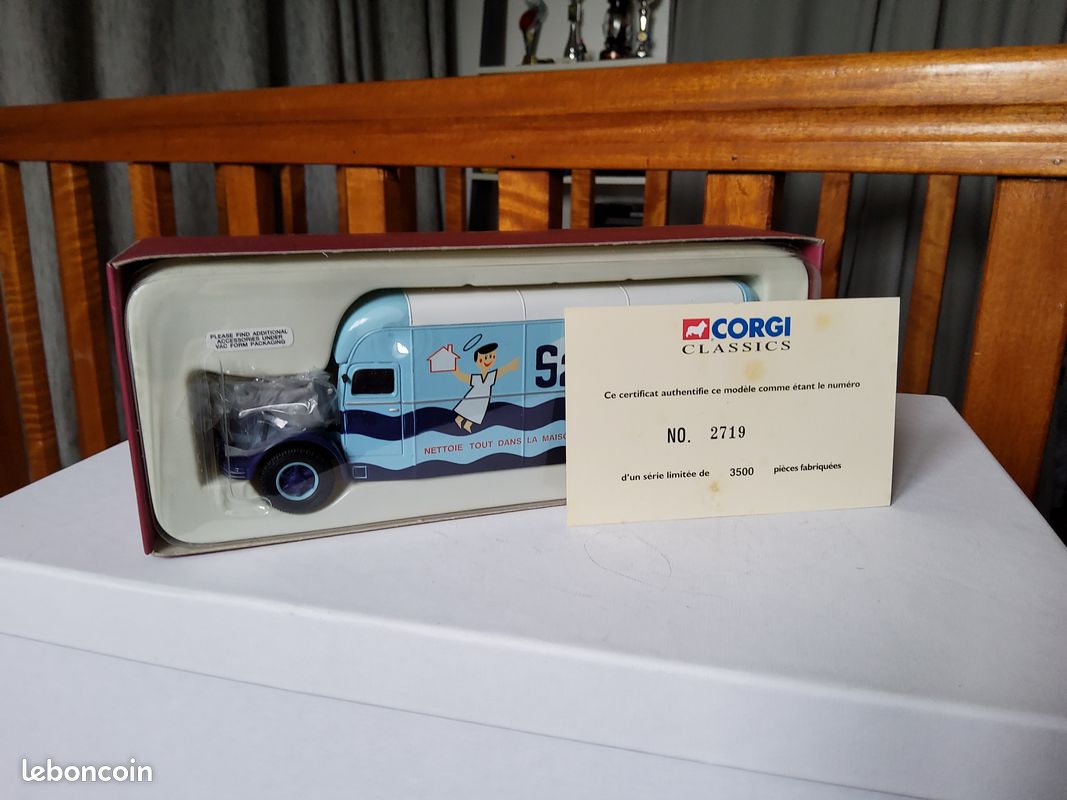 Collection héritage - CORGI - Ex72012 - Bernard Type 110 Fourgon - N