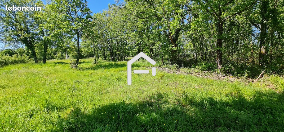 Terrain 2057 m² · à Souillac · 2 057 m² · 40 000 €